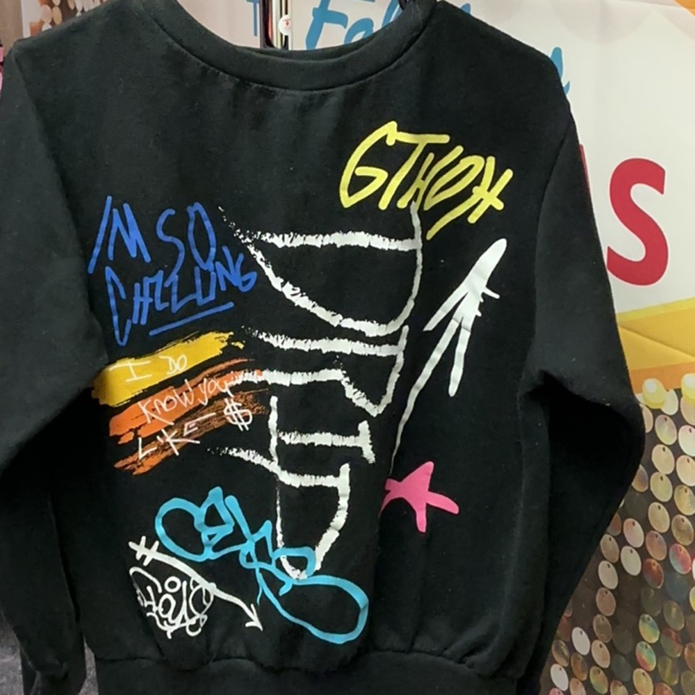 Trendy Black Graphic Sweatshirt for Men